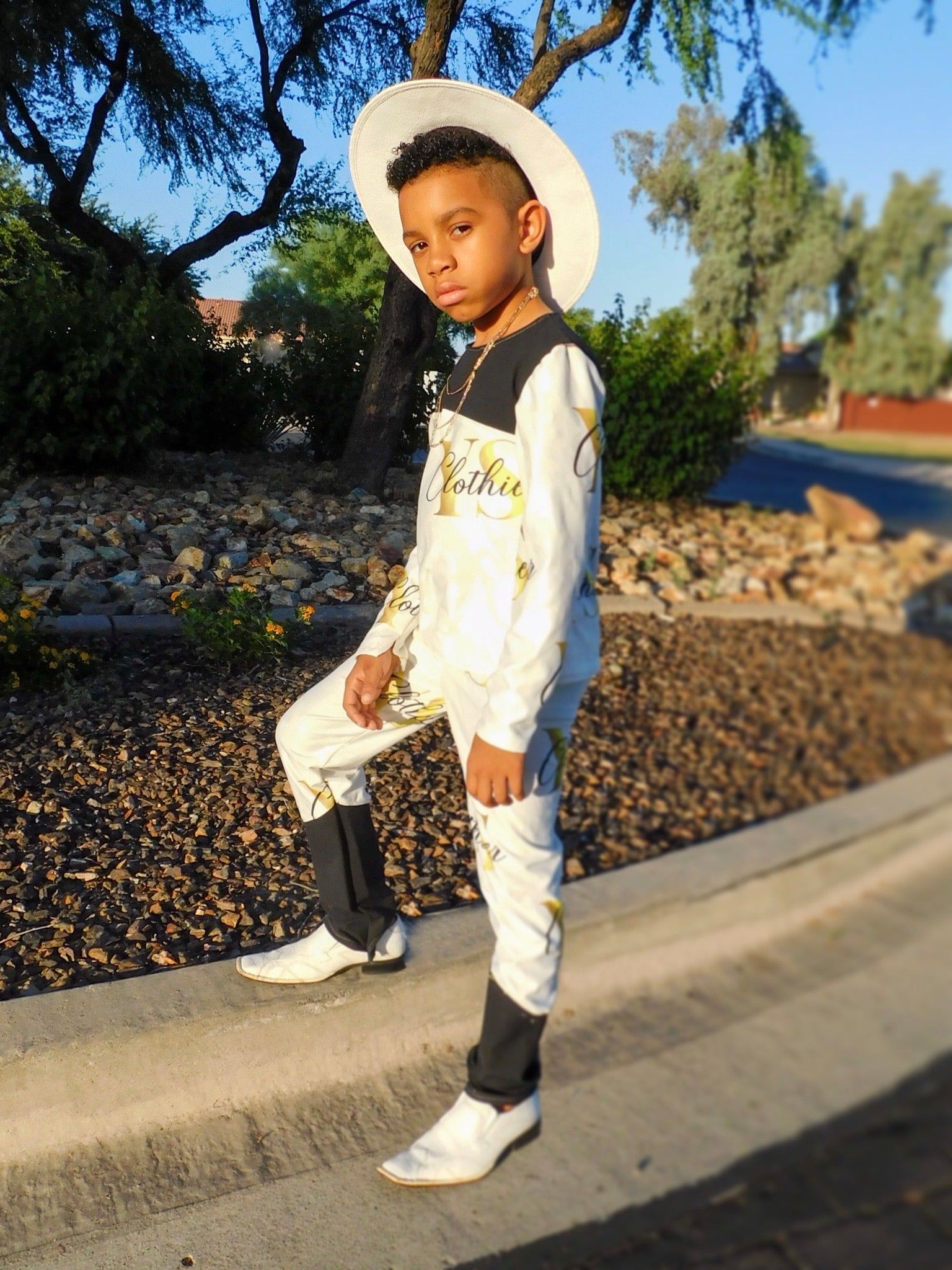 Young Socialites At Home Shoot