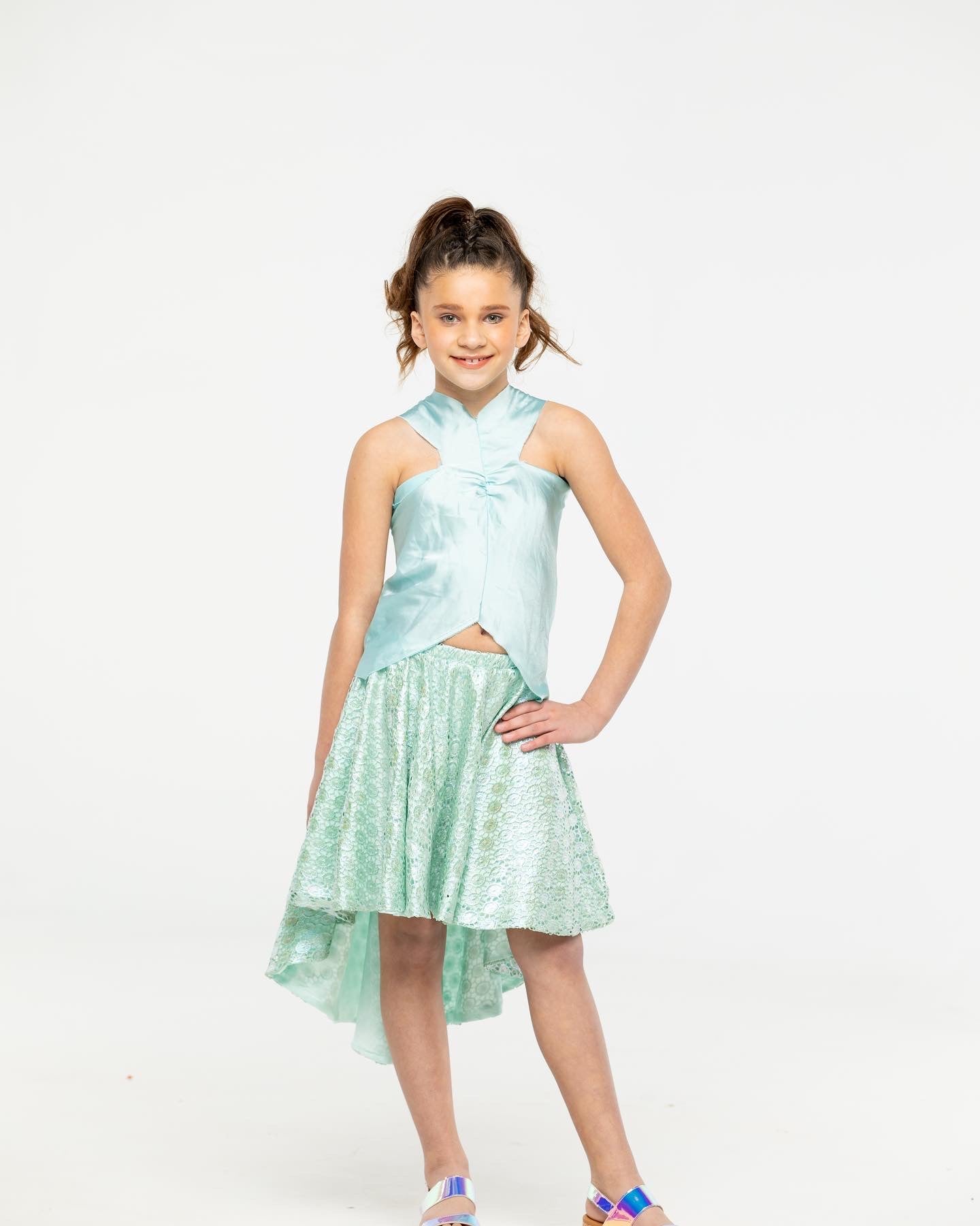 Make a fashionable impression!!